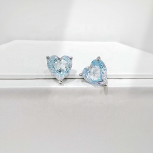 Pendientes de latón personalizados con corte rosa y piedras de colores, joyería de moda económica, chapados en rodio, clásicos pendientes de circonita cúbica con forma de corazón. - Product Image 5