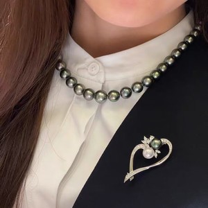 Cofre de Joyería Japonés de Lino Genuino Akoya, Cofre Doble para Broches con Perlas de Agua de Mar Naturales y Diseño Floral de Moda - Product Image 4
