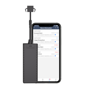 Traceur GPS miniature 4G Fallback 2G pour voiture et vélo, dispositif de suivi GPS portable avec détection ACC et coupure à distance du moteur/du carburant - Product Image 2