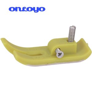 Máquina <span class=keywords><strong>de</strong></span> coser <span class=keywords><strong>de</strong></span> puntada recta portátil Yellow Lion MT-18 con licencia Clase A, con base y tornillos <span class=keywords><strong>de</strong></span> plástico y resortes. - Product Image 3