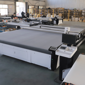 Máquina de Corte Digital de Cama Plana para Materiales de Gran Tamaño en la Industria de Lonas, para Castillos Inflables y Camas - Product Image 5