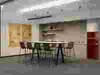 Bureau de travail sur mesure, assemblage facile, construction robuste, pour bureau moderne, mobilier de bureau contemporain.