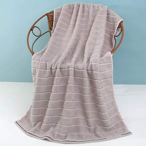 <span class=keywords><strong>Serviette</strong></span> en coton bon marché en gros d'usine absorbante douce <span class=keywords><strong>et</strong></span> confortable adaptée à la <span class=keywords><strong>serviette</strong></span> en coton <span class=keywords><strong>de</strong></span> lavage <span class=keywords><strong>de</strong></span> visage <span class=keywords><strong>de</strong></span> ménage - Product Image 6