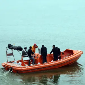 Bateau de sauvetage gonflable 6 personnes avec lumière de recherche SOLAS Semi-rigide bateau de sauvetage à grande vitesse