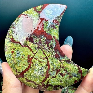 Qualité incroyable et super qualité sur <span class=keywords><strong>Soha</strong></span> Agate Natural African Blood Stone Polished Moons pour la fabrication de bijoux et de cadeaux en vente - Product Image 2