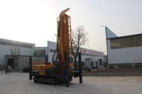 Foreuse rotative hydraulique complète de type chenillé de 700 m pour forage de roche DTH et puits d'eau