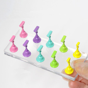 Support magnétique professionnel double face en acrylique transparent pour la pratique des ongles, présentoir coloré pour faux ongles et vernis gel UV - Product Image 1
