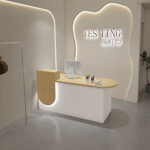 Mostrador de Recepción Moderno y Minimalista Zxm, Pequeño, de Madera Pintada y Metal, para Salón de Belleza, Bar, Color Personalizado - Product Image 3
