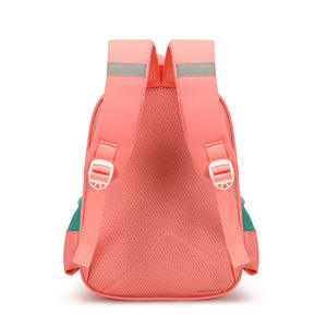 <span class=keywords><strong>Cartable</strong></span> cartonné en 3D de dessin animé mignon à la mode pour les élèves du primaire de 1 à 4 ans Caractéristiques Garçons Filles Conception Fermeture éclair Aide à réduire - Product Image 4