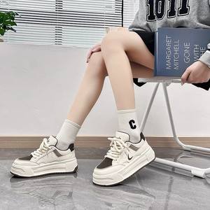 รองเท้าลำลองผู้หญิงสไตล์เรโทรคลาสสิคกันลื่นสำหรับฤดูหนาว ใส่สบาย เดินง่าย พื้นรองเท้าทำจากยาง PVC ขายส่งจากโรงงาน - Product Image 2