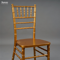 Chaises Chiavari en gros, dorées, pour intérieur et extérieur, en bois, pour mariages et événements, à louer