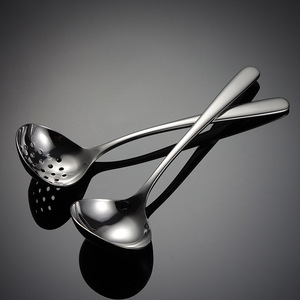 Logo personnalisé SUS304 cuillère à soupe de service passoire sauce cuillères à soupe louche en acier inoxydable cuillères de service <span class=keywords><strong>pour</strong></span> la <span class=keywords><strong>cuisine</strong></span> à domicile - Product Image 4