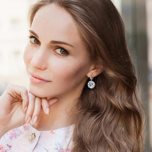 Boucles d'oreilles pendantes en argent 925 plaqué or blanc avec cristaux de strass, sertissage clos, bijoux de mariage classiques pour femme - Product Image 6