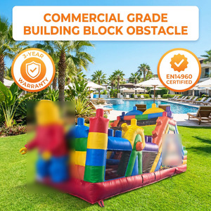 Toboggan gonflable commercial en PVC sur le thème des blocs <span class=keywords><strong>de</strong></span> construction, grand modèle en briques pour parc d'attractions et activités extérieures - Product Image 1