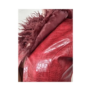 Conjunto de Dos Piezas de Piel Sintética Elástica con Cuello de Piel y Mangas Largas con Estampado de Serpiente, Disponible al por Mayor, Gran Venta - Product Image 6