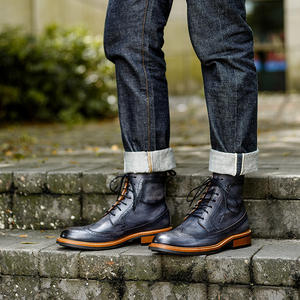 Bottes Chelsea en cuir pour hommes, en cuir de vachette, style formel professionnel, bottes Martin en cuir gravé de style anglais - Product Image 3