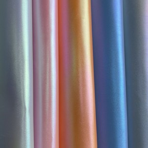 หนังหุยเชิงสีรุ้งไล่เฉดสี หนัง PU หนา 0.8 มม. กว้าง 140 ซม. ผ้าดีไซน์เนอร์ทนทานต่อการสลายตัวด้วยน้ำ สำหรับทำส่วนบนของรองเท้า - Product Image 2