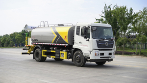 Camion pulvérisateur d'eau personnalisable 4x2 Dongfeng à double essieu arrière, 20 mètres cubes, diesel Euro 3, pour la suppression de la poussière et l'arrosage des espaces verts - Product Image 2
