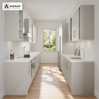 Meuble de cuisine moderne en PVC pour plan de travail en U, avec portes en dalles gris tourterelle, options de rangement coulissantes et boîtes de rangement en contreplaqué