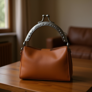 Manico semicircolare per borsa Ilan 10 cm con incisione a rilievo per borse - Product Image 3