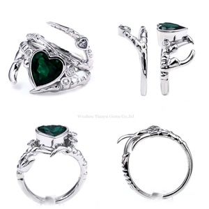 Tianyu đá quý tùy chỉnh thực hiện 9.5x10mm tim cắt ngọc lục bảo cắt và tim cắt màu xám moissanite bạch kim 950 trang sức nhẫn Set - Product Image 2