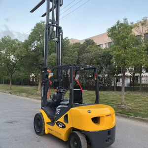 Carretilla elevadora usada Komatsu FD30 de alta calidad con 3 toneladas original importada de Japón en 2023 - Product Image 4