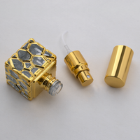 Mini flacon pulvérisateur carré en verre de luxe 10 ml avec design Atar élégant et impression de logo pour emballage de parfum