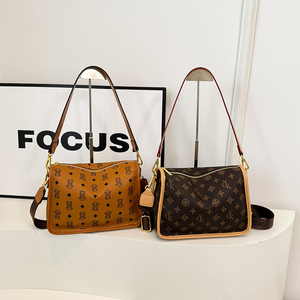 Sac messager carré élégant pour femme. Sac à main de créateur de marque. Design de motif unique - Product Image 2