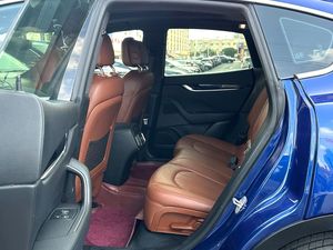 <span class=keywords><strong>Maserati</strong></span> <span class=keywords><strong>Levante</strong></span> 3.0T Turbo SUV 2018, Automático, Volante a la Izquierda, Vehículo Usado para Exportación, con Asientos de Cuero, Interior Oscuro, Cámara Trasera - Product Image 6