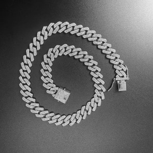 हाइप शैली लक्जरी क्रिस्टल पालतू हार कॉलर कुत्तों के लिए मिश्र धातु बकल कस्टम पत्र के साथ - Product Image 5