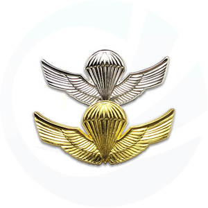 Özel Logo Metal <span class=keywords><strong>Pin</strong></span> rozeti kanat <span class=keywords><strong>Aviator</strong></span> yaka iğneler özel emaye <span class=keywords><strong>Pin</strong></span> - Product Image 4
