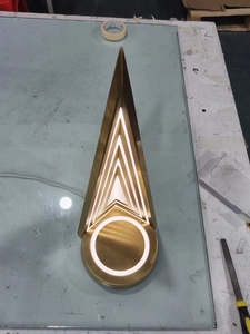 Tùy chỉnh sang trọng Acrylic LED VIP hộp đêm chai glorifier dịch vụ Presenter belvedere cho bán buôn - Product Image 3