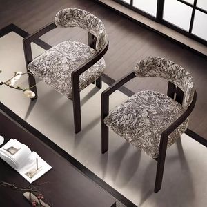 Silla de Comedor de Madera Maciza Estilo <span class=keywords><strong>Matera</strong></span> <span class=keywords><strong>Italiano</strong></span>, de Lujo Ligero y Alta Gama, con Características Personalizables, Diseño de Tres Patas, Hecho en China - Product Image 3