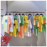 T-shirts en coton de haute qualité pour femmes, motifs variés, vêtements imprimés en stock, options grandes tailles, surplus de Hong Kong
