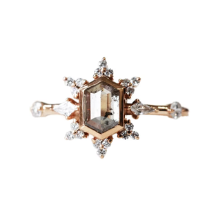 Кольцо женское из серебра 925 пробы с шестигранным узором в виде соли и перца - Product Image 1