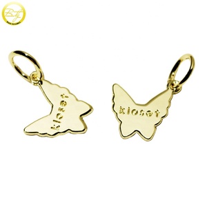 Tùy chỉnh bướm logo nhà sản xuất thiết kế đồ bơi kim loại dập nổi treo Mặt dây chuyền điều chỉnh đồ lót phụ kiện kim loại thẻ tên - Product Image 3