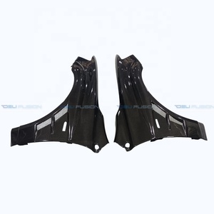 ชุดแต่งบอดี้คาร์บอนไฟเบอร์แบบ CS สำหรับรถมิตซูบิชิ แลนเซอร์ อีโวลูชั่น 10 EVO X CZ4A ปี 2008-2016  ประกอบด้วยบังโคลนหน้าแบบมีช่องระบายอากาศและแผงข้าง - Product Image 4