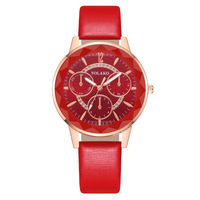 Montre Femme Digitale Tendance à Trois Cadrans, Personnalisation Usine, Bracelet en Cuir, Mouvement Quartz, Meilleure Vente