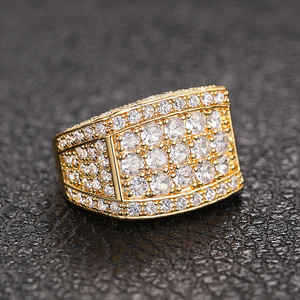 Anello Geometrico Quadrato Scintillante con Pavé per Donne, Gioiello da Dito di Lusso alla Moda - Product Image 1