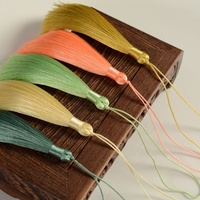 Pendentif à franges à pompons de 12 cm, couleur unie, fait main, style chinois, pour accessoires capillaires, vêtements, sacs, éventails, rideaux et décorations