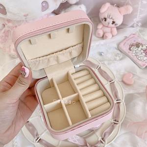 Estuche Redondo de Nailon de Alta Gama con Diseño de Anime para Joyas, Caja de Almacenamiento de Cuero para Anillos, Pendientes y Collares - Product Image 2