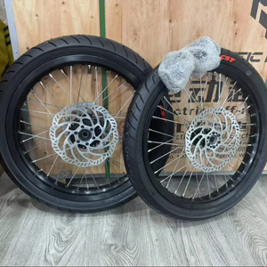 Kit de conversion de <span class=keywords><strong>pneus</strong></span> Surron Super Moto pour Light Bee <span class=keywords><strong>X</strong></span> Sur Ron Street Tires - Product Image 1