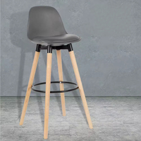 Chaises de bar modernes de luxe pour la maison, en bois massif et cuir, hauteur réglable, inspirées des fûts à whisky, chaises de salle à manger grises personnalisées