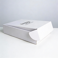 Boîte d'expédition en carton ondulé blanc durable, certifiée, directement de l'usine, avec logo personnalisé, emballage pour vêtements