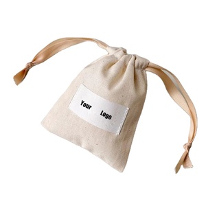 Pochette en coton de couleur naturelle personnalisée, 100% biologique, sac d'emballage pour bijoux avec rubans en soie - Product Image 1