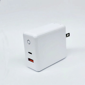 <span class=keywords><strong>Cargador</strong></span> de Teléfono Plegable de Carga Rápida de 45 W <span class=keywords><strong>Tipo</strong></span> <span class=keywords><strong>C</strong></span> PD QC3.0 SCP OTP OVP con Enchufe Estadounidense y Certificación CE FCC ROHS - Product Image 1