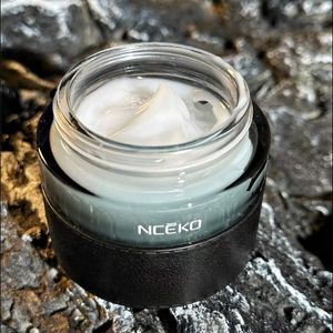 Crema Hidratante Revitalizante para <span class=keywords><strong>Hombre</strong></span> NCEKO OEM, Loción Facial con Energía de Carbón para el Cuidado y Renovación Masculina, Hidratante de Carbón para el Cuidado Diario - Product Image 2