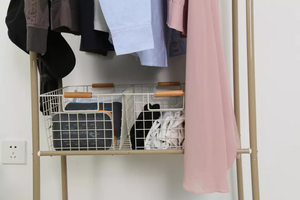 Étagères en bois modernes à 3 niveaux à la mode avec porte-vêtements en métal pour chambre à coucher salon hôtel meubles de maison - Product Image 5
