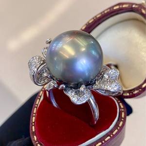 Bague en argent pur avec perle d'eau douce ronde de 13-14 mm, nœud, gris platine naturel, avec des anneaux de perles d'eau douce presque parfaits - Product Image 3