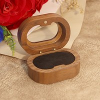 Boîte à bijoux en bois de noyer massif avec fermeture magnétique, fenêtre en aluminium, porte-bague de mariage en acrylique dentelé, laqué, couleur personnalisée, gaufrée